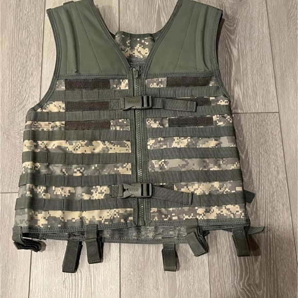 Voodoo tactical vest size large (Great for Halloween) - Picture 1 of 6